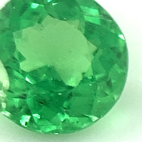 Tsavorite Garnet .55ct - Picture 7 of 7